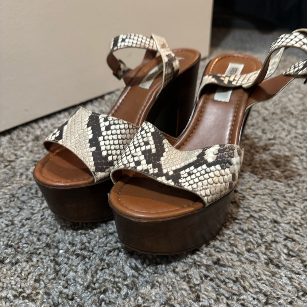 Steven madden platform heel